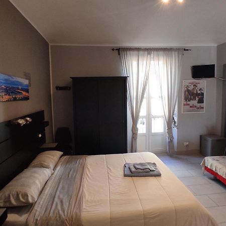 Appartement Cinecasa Di Andrea E Cristina à Turin Extérieur photo
