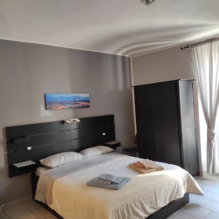 Appartement Cinecasa Di Andrea E Cristina à Turin Extérieur photo
