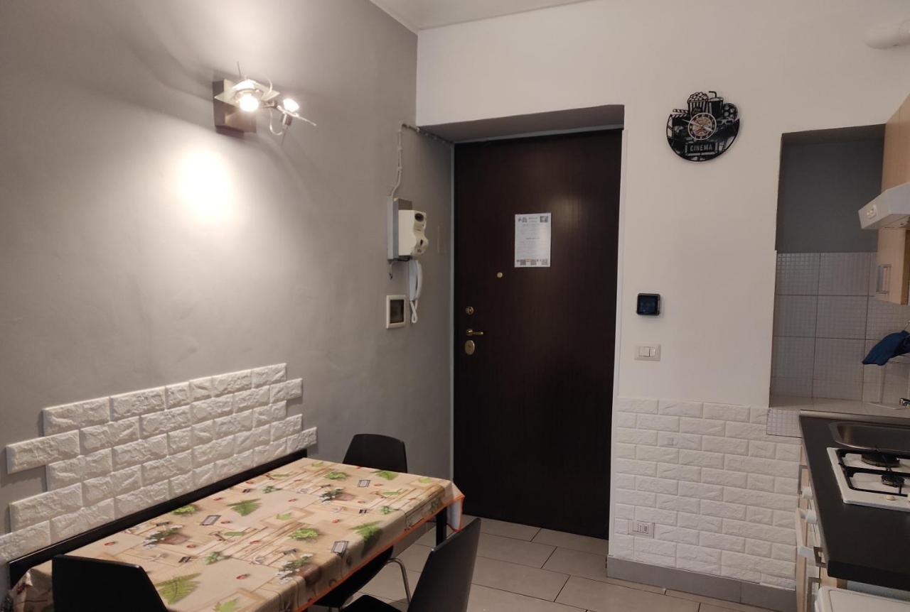 Appartement Cinecasa Di Andrea E Cristina à Turin Extérieur photo