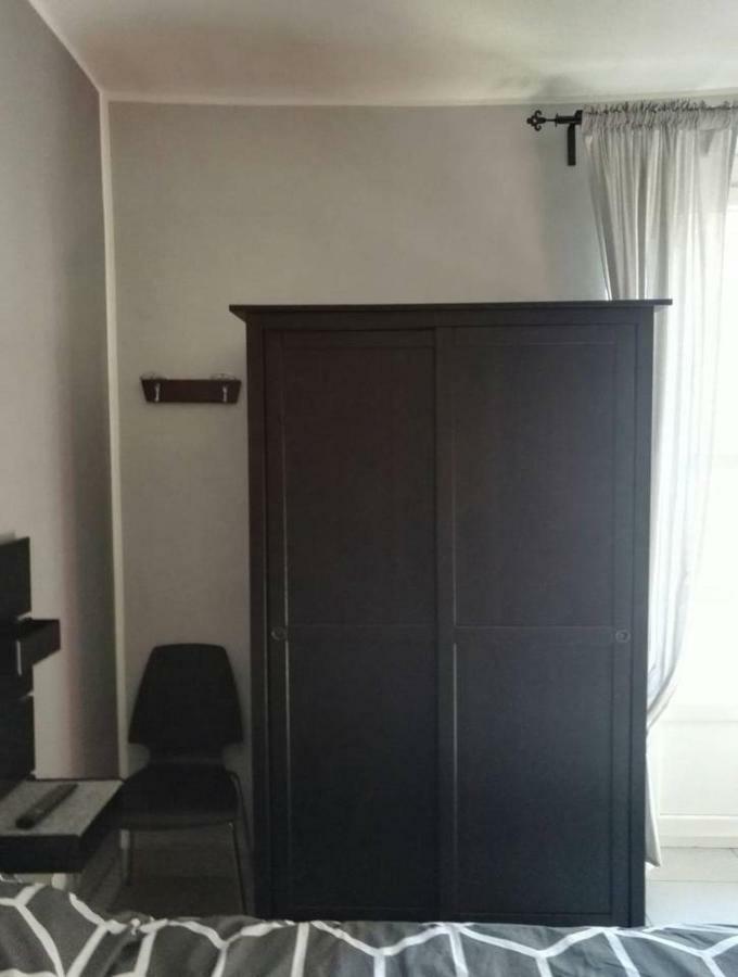 Appartement Cinecasa Di Andrea E Cristina à Turin Extérieur photo